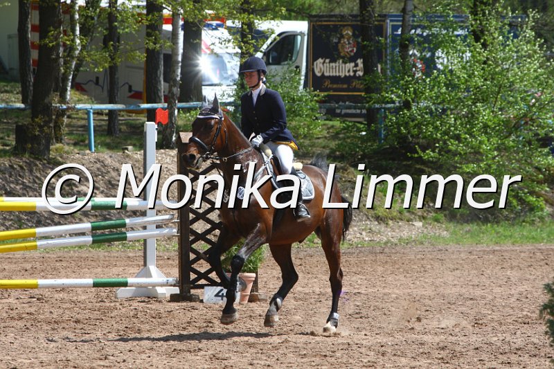 004M2034_Carlo Colucci_Punkte L m. Joker.JPG